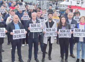 O apoio ao sector do mexillón divide ao Partido Popular do Salnés O apoio ao sector do mexillón divide ao Partido Popular do Salnés