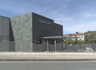 Veciños da Rasa denuncian obras irregulares no tanatorio de Noia