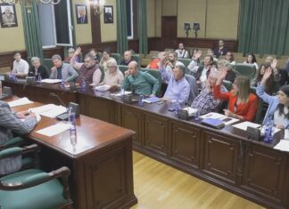 A oposición de Ribeira volve rexeitar a proposta de orzamentos do PP