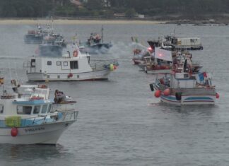 A flota galega mobilizarase en Ribeira contra a ampliación do veto europeo ó arrastre