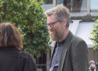 O cantante belga Lieven Scheerlinck confesa a súa ‘Dulce derrota’ nun concerto en Pontevedra