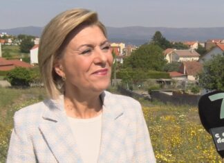 Ana Granja aposta por atender ás parroquias e apoiar ás empresas e ao deporte como eixos do seu programa para Vilagarcía Ana Granja aposta por atender ás parroquias e apoiar ás empresas e ao deporte como eixos do seu programa para Vilagarcía