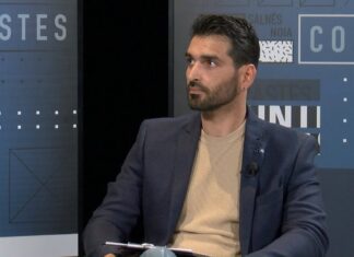 O PP afástase do seu candidato na Illa tras coñecerse que foi condenado por malos tratos no 2011