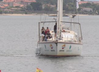 Máis dun cento de peregrinos recalan en Boiro durante a travesía ‘Navega o Camiño’