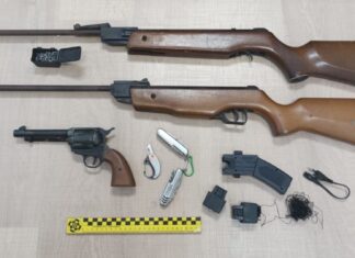 A Garda Civil incauta varias armas a un veciño de Porto do Son