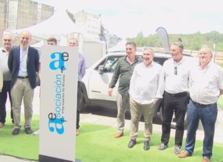 Abre as súas portas en Ribeira a Feira do Automóbil Híbrido e Eléctrico