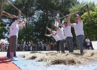 Boiro vive un fin de semana festivo cheo de música e tradición