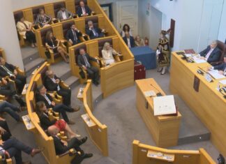 O goberno da Deputación da Coruña aproba 17 dedicacións exclusivas