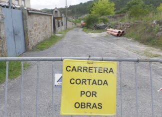 Comezan as obras para dotar de saneamento e abastecemento de auga ó núcleo de Quintáns