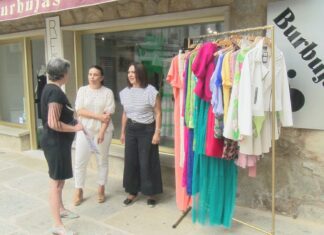 A Pobra celebra do 12 ó 14 de agosto unha nova edición de ‘comercios á rúa’