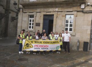 Denuncian unha campaña de acoso xudicial para tapar as protestas contra as verteduras de San Finx