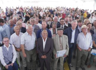 A confraría de Portosín celebra o seu centenario exaltando o selo de calidade ‘Azul’