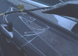 Os afectados polos actos vandálicos nos coches esixen máis seguridade