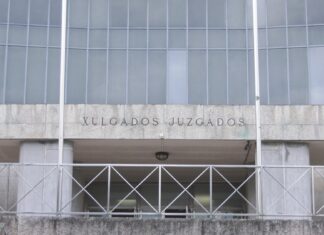 Piden 18 anos de prisión para un barbanzán acusado de agredir sexualmente á súa filla