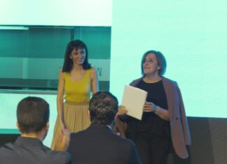Seis persoas e entidades reciben os Distintivos de Benestar Social do concello de Boiro