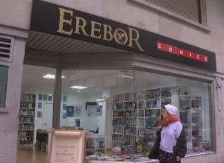 Unha libraría de Pontevedra recolle e vende libros de segunda man para axudar ao Banco de Alimentos Rías Baixas