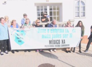 Última concentración dos veciños de Corrubedo tras conseguir un médico a tempo completo