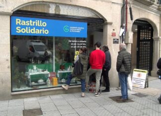 A AECC abre o seu mercado de Nadal para recadar fondos para manter a súa actividade gratuíta