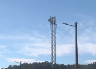 O concello de Outes traballa na mellora da conexión nos núcleos con peor acceso á telefónía móbil