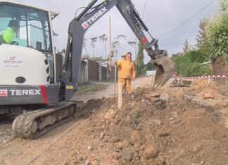 Comezan as obras para dotar de servizos básicos á aldea pobrense da Mirandela