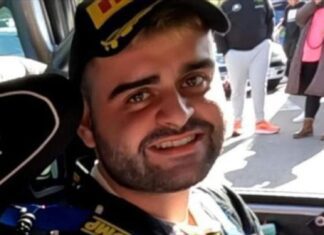 Noia chora a perda de Diego Mayo