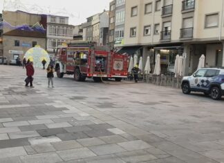 O incendio dunha secadora obriga a desaloxar un piso en Rianxo