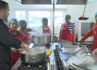 Cáritas Arousa aposta pola formación duplicando no 2024 os seus obradoiros de emprego