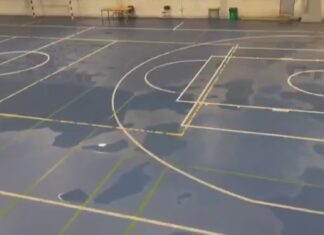 O PP de Boiro denuncia o mal estado de varios pavillóns polideportivos