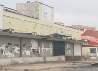 O PP propón recuperar a fábrica do xeo de Aguiño como espazo de lecer para mozos e maiores