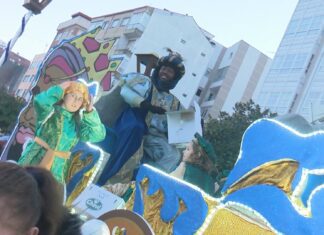 A cabalgata de Ribeira alonga o seu percorrido e contará con espectáculos pirotécnicos