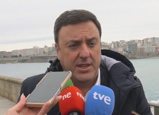 Formoso pídelle á Xunta que deixe de mentir sobre a marea de pellets na costa galega
