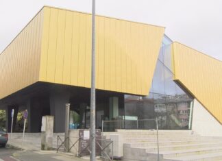 Ribeira seguirá adiante co expediente á empresa que constrúe o novo auditorio