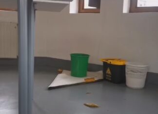 As chuvias da borrasca Karlotta volven inundar o colexio Froebel