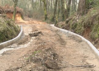O concello de Ribeira defende a idoneidade das obras de mantemento no camiño da Pedra das Cabras