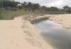 Os temporais obrigan a Sanxenxo a recuperar o cauce natural do río da praia de Areas