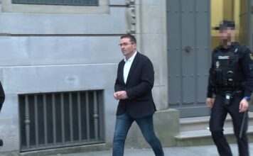 José Carlos Eirín opta por non declarar pero asegura que ‘non sabía quen ía dentro do coche’