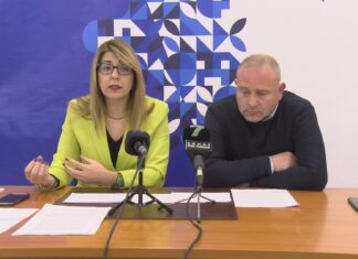 O PP de Ribeira pide que se xestione a implantación de contratos reservados a entidades sociais