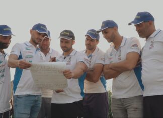 A taberneira Sinda e un exército de maquinillos promocionan a festa de San Isidro de Caleiro