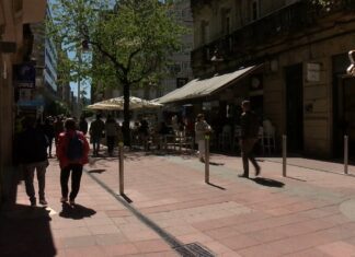 Pontevedra defende os pivotes da rúa Peregrina: ‘Non impiden o paso de vehículos de emerxencia’