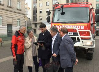 Os bombeiros estrean un camión subministrador equipado cun dron para loitar contra os lumes forestais