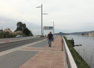 Costas retoma o paseo a Marín: propón ‘desprazar’ a autovía cara o interior para deixar espazo ao paso peonil