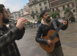 O artista pontevedrés Adrián Torres presenta o seu disco debut “‘Elarte’ en la calle”