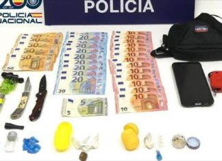 Detidas dúas persoas no porto de Ribeira por tráfico de drogas