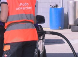 Marchan sen pagar tras encher o depósito nunha gasolineira da Pobra