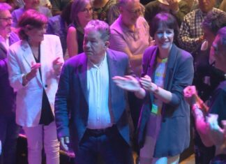 Fernández Lores enche o Teatro Principal para celebrar os seus 25 anos como alcalde de Pontevedra