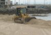 Sanxenxo move 10.000 metros cúbicos de area en Silgar para devolver á praia o seu perfil orixinal