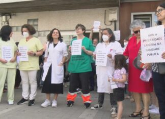 Nova concentración no centro de saúde de Ribeira pola falla de médicos