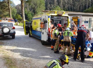 Complicado rescate no Tambre a un sendeirista que caeu por un barranco