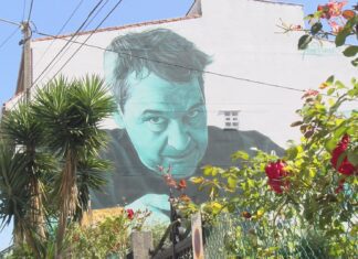 Catro muralistas deixan a súa pegada en Rianxo, na quinta edición do Festival Viladomar