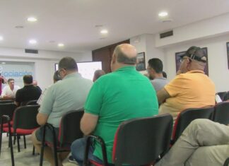 A patronal de Ribeira busca o compromiso das administracións para financiar o polígono